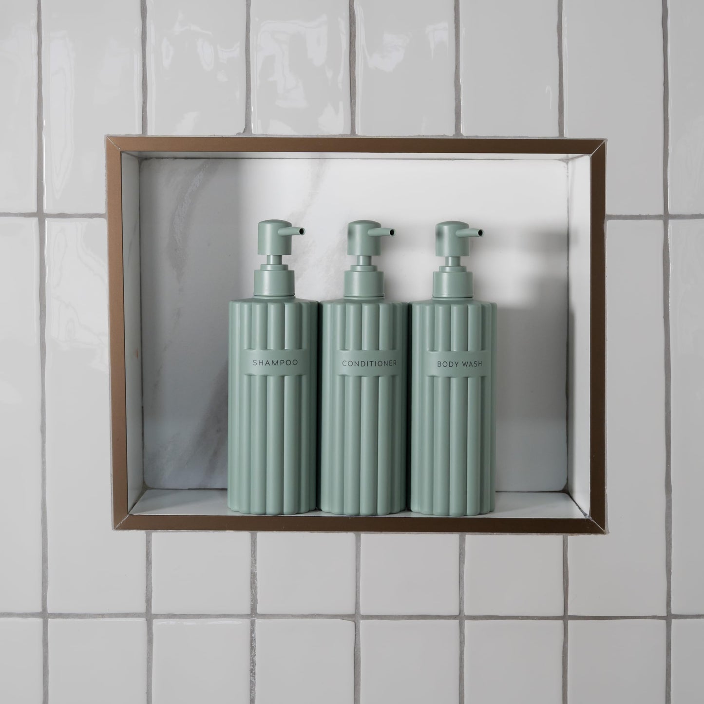 Beautiful Shampoo and Conditioner Dispenser Set of 3 – Modern 21oz Shower Soap Bottles with Pump and Labels – Easy to Refill Body Wash Dispensers for a Stylish Bathroom Upgrade