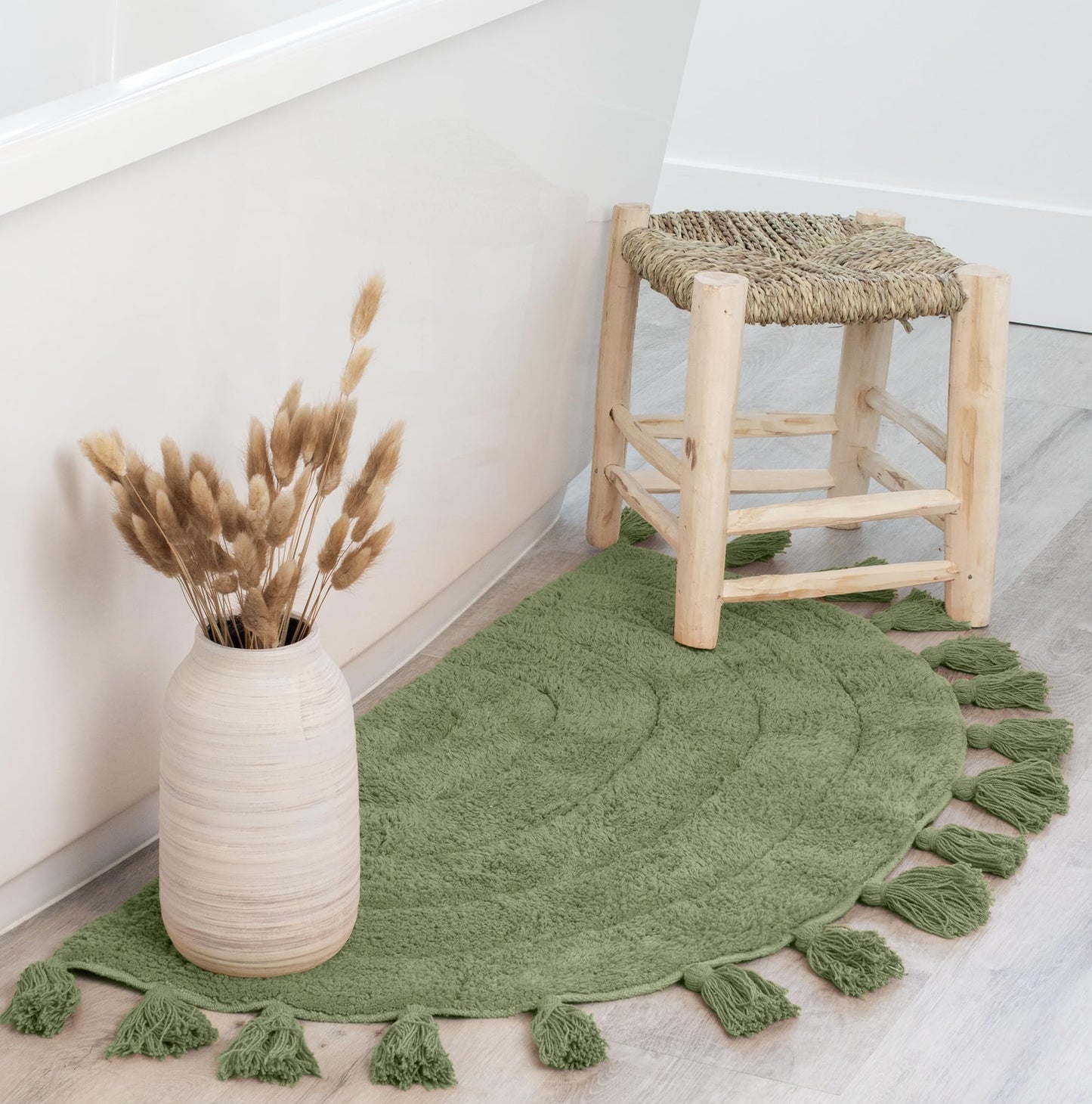 Beautiful Boho Rug for Your Bathroom - A Cute Half Circle Bath Mat That Fits Perfect To Every Bath Decor - Ideal to Brighten Up Your Bohemian Bathroom & Bedroom at Home