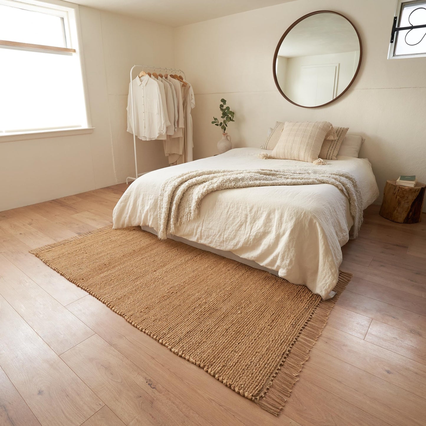 KIBAGA 2x3 ft Jute Rug - Soft and Non-Slip Mat, Perfect for Enhancing Your Bathroom or Modern Home Decor